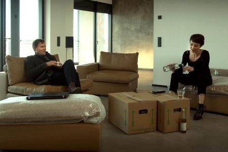 Stellbrink fällt der Fingerfertigkeit der Hackerin Natascha Tretschock (Julia Koschitz) zum Opfer