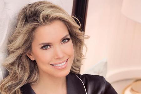 Sylvies Kollektion besteht nicht nur aus Dessous, sondern auch aus sexy Nachtwäsche