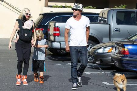 ...durfte das Model einen kleinen Teil seiner Familie kennenlernen - und hat Gavins Ex Gwen Stefani als Frau an seiner Seite...