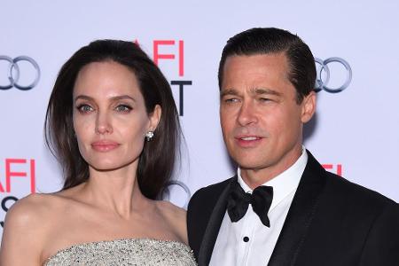Es war die Trennung des Jahres: Angelina Jolie reicht die Scheidung von Brad Pitt ein. Der Schauspieler soll dem gemeinsamen...