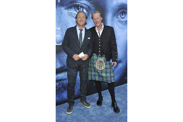 ...sich Ser Jorah Mormont und Ser Bronn vom Schwarzwasser in 'Game of Thrones' genauso gut verstehen, wie Iain Glenn und Jer...