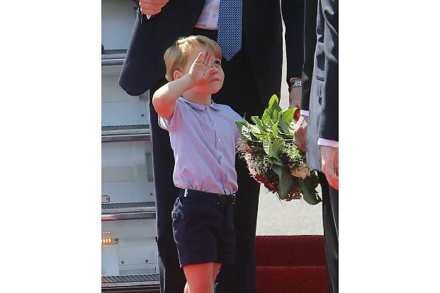 ...immerhin auf Samstag kann sich der müde George jetzt schon freuen: Da feiert er nämlich seinen vierten Geburtstag in Berl...