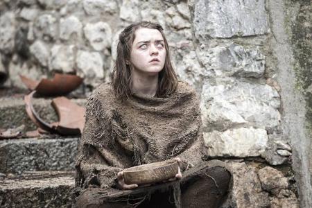 ...ist? Weil Maisie Williams alias 'GoT'-Charakter Arya Stark ein Riesenfan von Ed ist! 