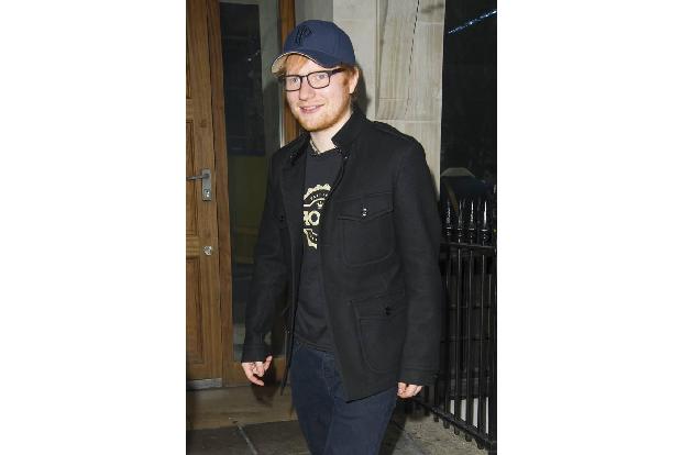 ...so nahm er ingesamt über 22 Kilo ab. Respekt, Ed Sheeran! Nicht nur für deine Gewichtsabnahme - auch für so eine beispiel...