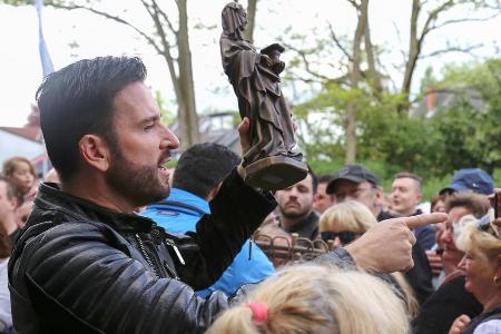 Der Wendler packt selbst mit an