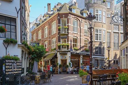 Platz eins geht an die Fahrrad-Hochburg Amsterdam! Die größte Stadt der Niederlande ist vor allem wegen ihrer Grachten und d...