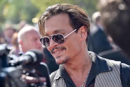 ...langsam aber sicher auch wieder danach aus. Hoffentlich bleibt es so, denn Johnny Depp mit unverbrauchten Äußeren kann si...