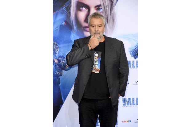 ...fragte sich das auch Regisseur Luc Besson - wirkte er am Abend in Berlin doch ein wenig verwundert, als er da neben all d...