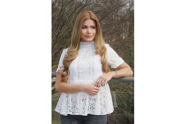 Es kann aktuell nicht genug von dieser jungen Dame hier geben. Pamela Reif hat etwas geschafft, wovon viele nur träumen könn...