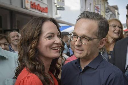 Natürlich ist auch Natalia Wörner pro Schulz. War ja aber auch irgendwie klar, schließlich ist sie mit Justizminister Heiko ...