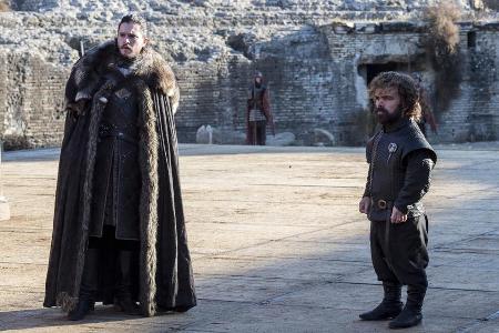 Es ist viel Überredungsarbeit von Jon Schnee (Kit Harington) und Tyrion Lennister (Peter Dinklage) gefordert