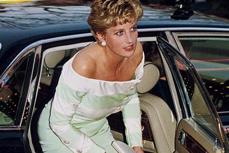 In den 1990ern konnte Lady Di modisch mit den größten Stars mithalten