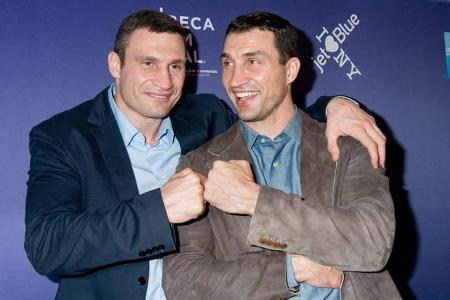...2008 bis 2012 war er gemeinsam mit seinem großen Bruder Vitali (damals WBC-Champion) sogar gleichzeitig Weltmeister: Sie ...