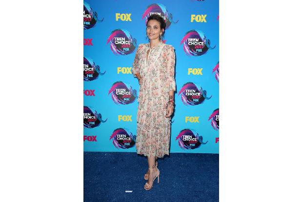 ...wirkte Paris Jackson wie die Unschuld vom Lande mit ihrem hochgeschlossenen Blümchenkleid. Aber die Tochter von Michael J...