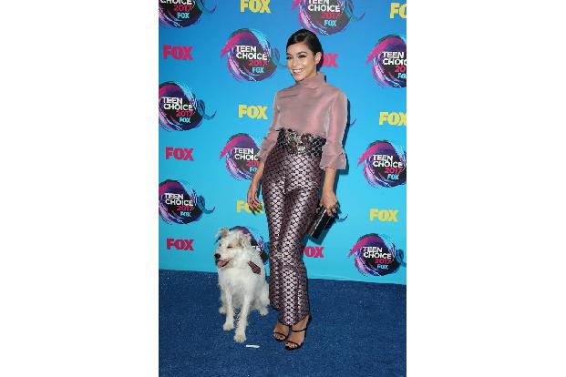 ...den Teen Choice Awards auf keinen Fall fehlen? Natürlich Vanessa Hudgens! Als wäre ihr glänzender Auftritt nicht genug, b...