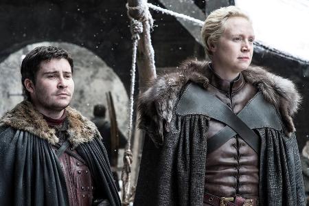Brienne von Tarth (Gwendoline Christie) und Podrick Payn (Daniel Portman) verweilen nach wie vor in Winterfell