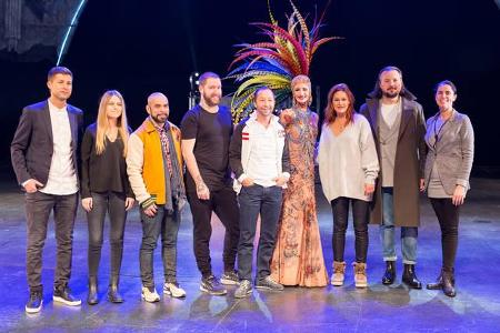 ...dann auch noch gesagt: 'Das müssen wir sehen.' Das passt jetzt in unsere Tourroute gerade so gut rein, dass wir jetzt hal...