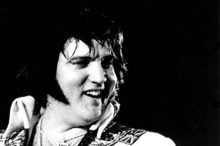 Eine weitere erfolgreiche Zusammenarbeit zwischen Elvis und Mac Davis war der Song 