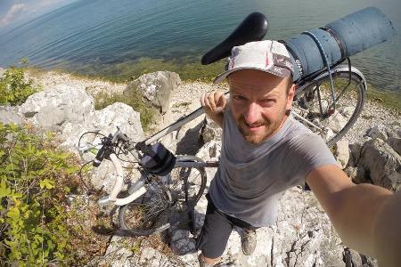 Wagt den längsten Fahrrad-Trip seines Lebens: Singer-Songwriter Moritz Ecker