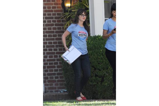 Hach ja, das Leben einer Schauspielerin kann ja manchmal wirklich anstrengend sein - das weiß auch Zooey Deschanel nur zu gu...