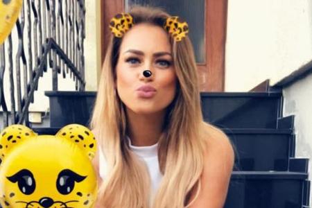 Schmusekatze oder Grinsekatze? Das ist hier die Frage!