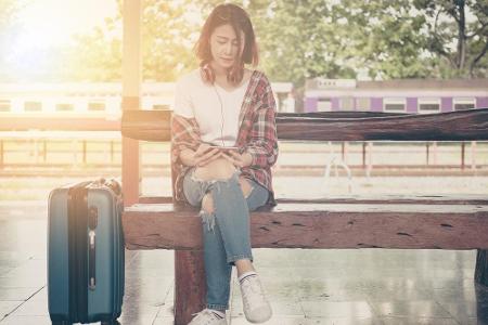 Ebenso können Anbieter Tarife mit hohem Datenvolumen im EU-Ausland einschränken und den möglichen Verbrauch drosseln.