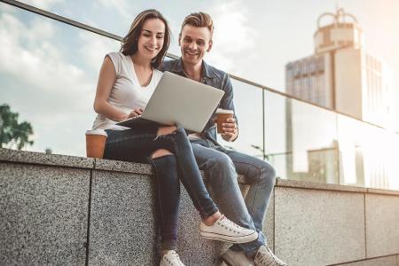 Im Internet gibt es wahrlich nichts, was es nicht gibt. Hier haben wir für Sie elf hilfreiche Webseiten zusammengetragen, di...