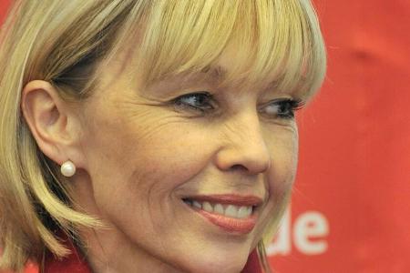 Doris Schröder-Köpf befindet sich auf dem Weg der Besserung.