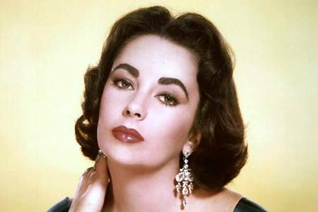 Elizabeth Taylor liebte Diamanten, Perlen und alles, was glitzert.