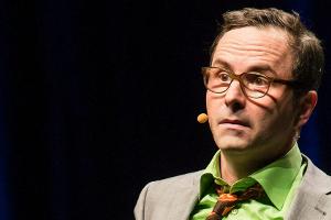 Kurt Krömer vor einigen Jahren auf der Bühne