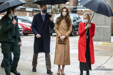 Prinz William und Herzogin Kate besuchten am Donnerstag eine Rettungswache in London.
