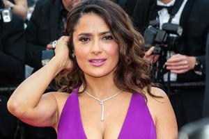 Salma Hayek begeistert ihre Fans regelmäßig mit Bikini-Fotos.