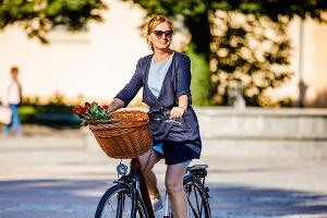 Fürs Einkaufen auf das Fahrrad umzusteigen, hilft, wieder fit zu werden.