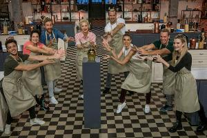 Die Promis haben beim Backen alle ein Ziel im Auge: den Goldenen Cupcake