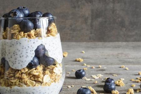 Chiapudding muss einige Stunden in den Kühlschrank.