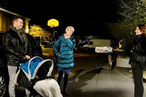 "Alles was zählt": Daniela (r.) erkennt mitfühlend, dass Kim (Jasmin Minz) ihre Hilfe braucht