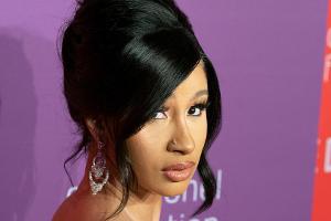 Musikerin Cardi B hat ein "unangenehmes" Hautproblem.