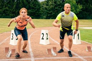 "Sportabzeichen für Anfänger": Stefanie (Andrea Sawatzki) und Bertram (Christian Berkel) wollen sich keine Blöße geben.