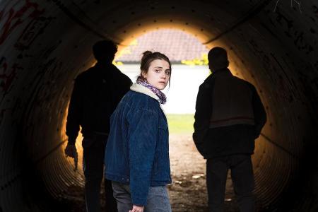 Jurastudentin Luisa (Mala Emde) ist sich nicht sicher, ob ihr eingeschlagener Weg der richtige ist.