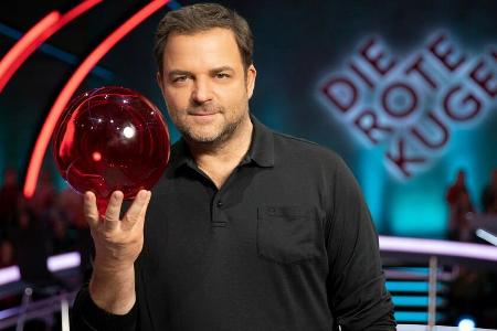 Martin Rütter führt durch die neue Show