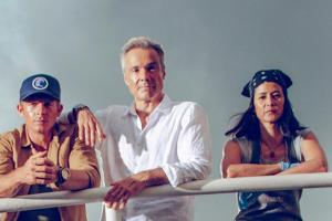 Teil des neuen "Retter der Meere"-Team (v.l.): Pit Wagner (Daniel Roesner), Reno Finnings (Hannes Jaenicke) und Yuna Bartosc...