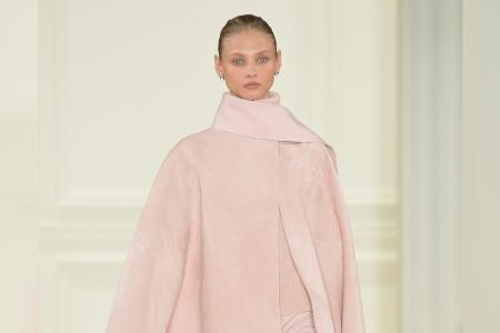 Capes halten im Winter warm, sind praktisch und einfach zu stylen.