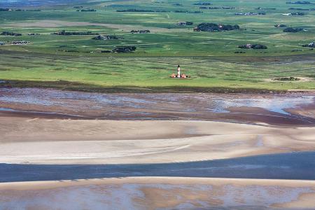 Das schleswig-holsteinische Wattenmeer bei Westerhever.