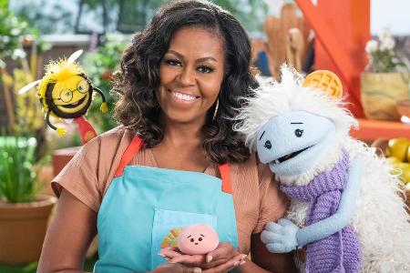 Michelle Obama mit ihren flauschigen neuen TV-Kollegen Waffles und Mochi