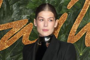 Rosamund Pike zeigt sich gern von ihrer natürlichen Seite.
