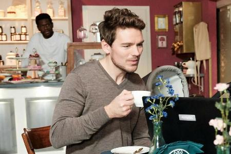 Till Weigel (Constantin Lücke) darf sich auf ein Wiedersehen mit seinem Bruder Chris freuen.