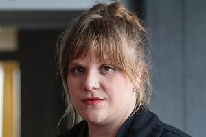 Kommissarin Rosa Herzog (Stefanie Reinsperger) ermittelt im "Tatort: Heile Welt" zum ersten Mal.