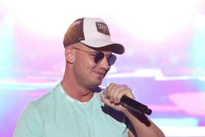 Pietro Lombardi spricht offen über das Tabuthema Geld.