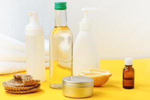 Zitrone und Essig können mit chemischen Reinigern mithalten.