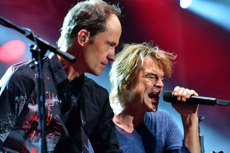 Die Toten Hosen rund um Frontmann Campino (r.) müssen ihre Fans enttäuschen